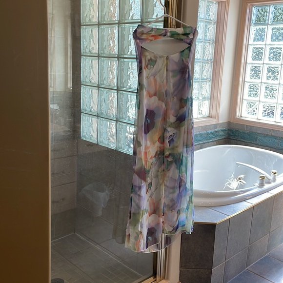 CALS; beautiful floral long dress with liner; strapless; diamond shape hole@back - Picture 2 of 5